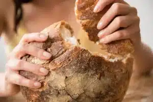 تعبیر خواب نان خوردن